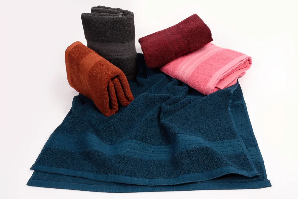 Yarn Specification Matrix: How Top Towel Manufacturers in India Achieve Zero-Twist Softness with High Tensile Strength